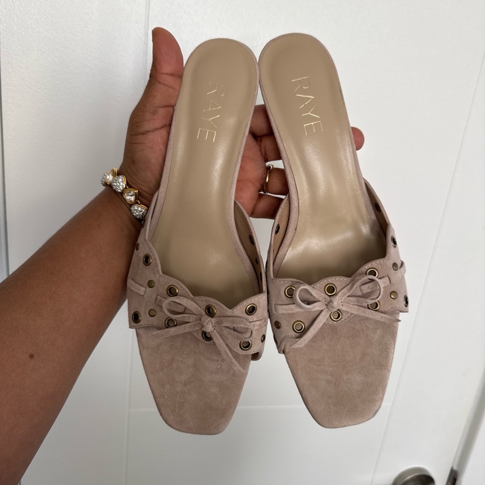Raye beige suede mules with bow detail #heels